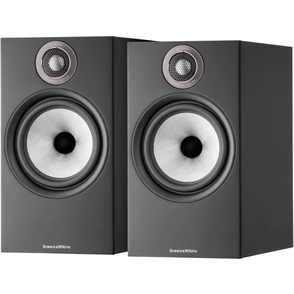 Полочная акустическая система Bowers & Wilkins 606 S3 Black