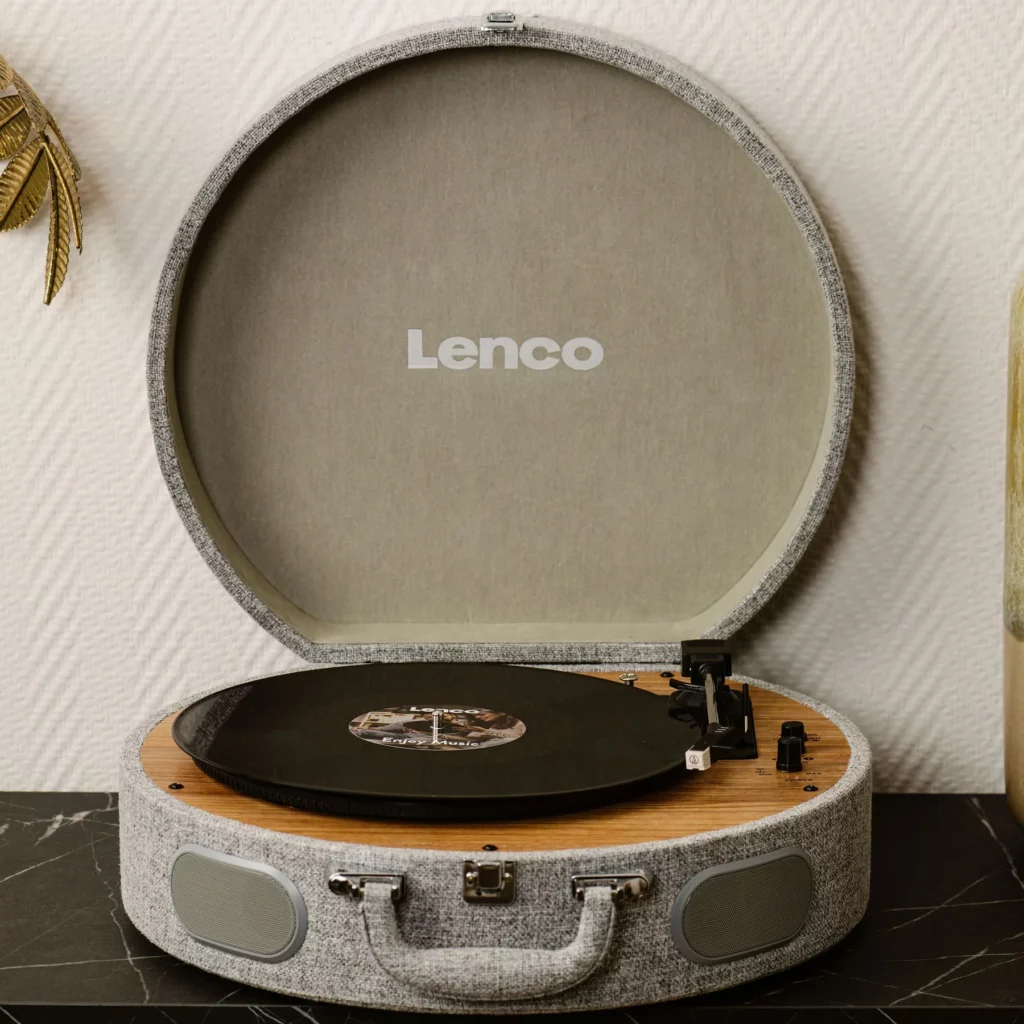 Виниловый проигрыватель Lenco LS-66GY
