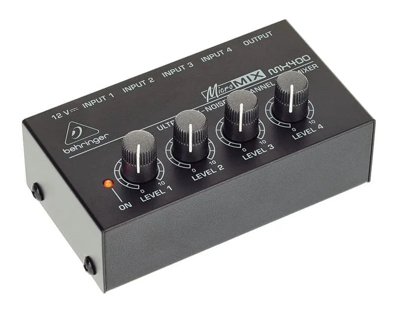 Микшерный пульт Behringer MX400