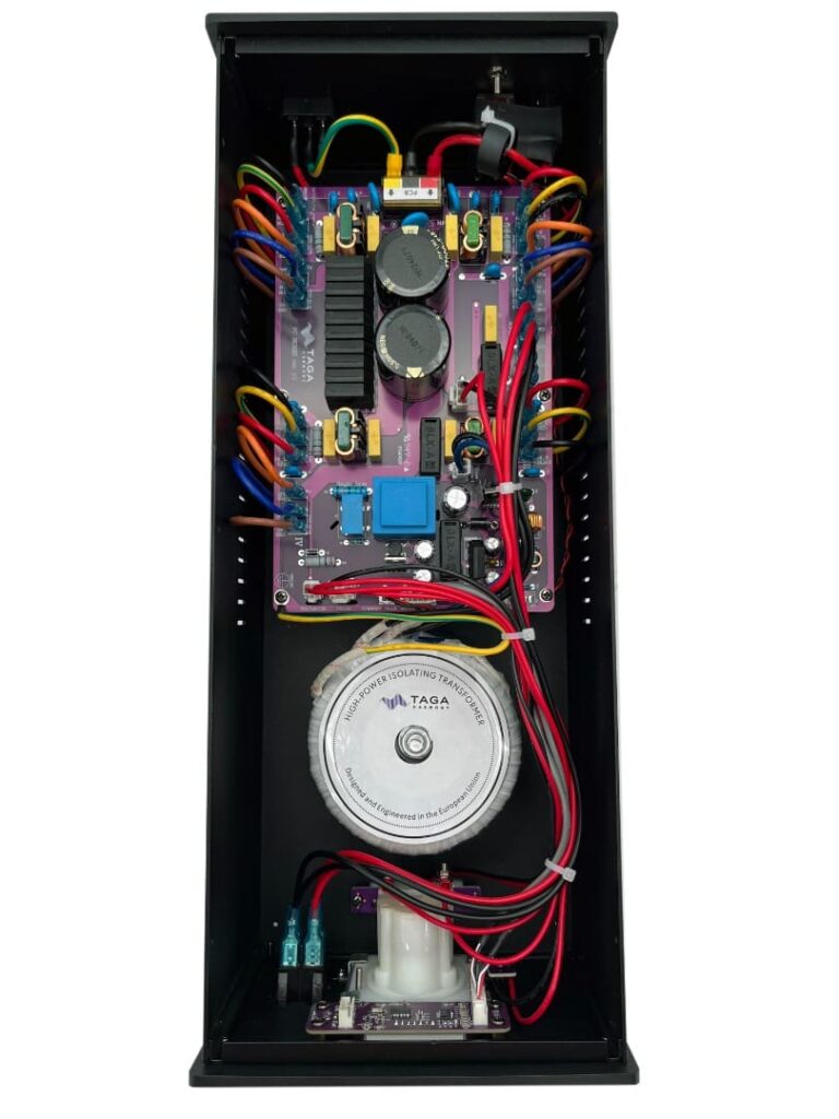 Сетевой кондиционер TAGA Harmony PC-8000DC Silver