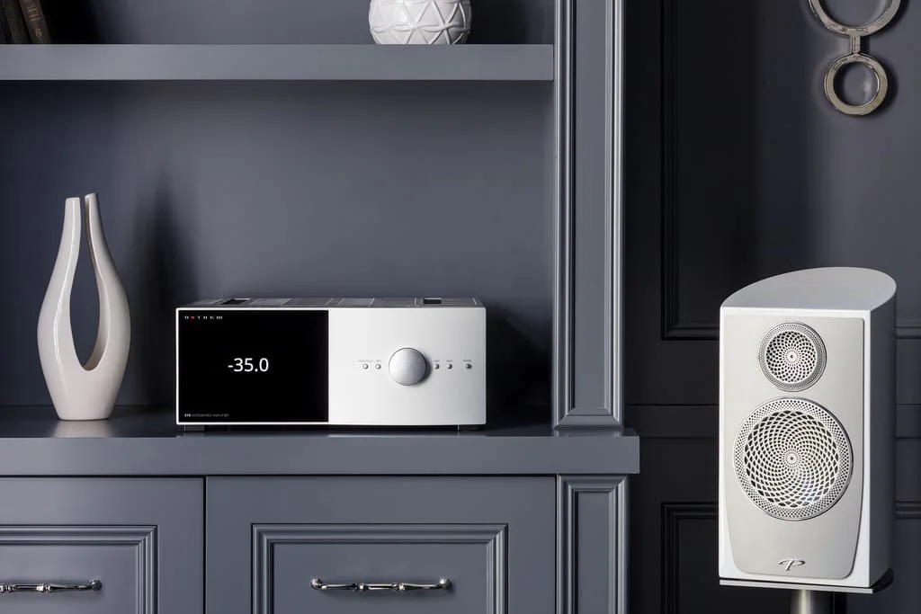 Стереоусилитель Anthem STR Integrated Amplifier Black