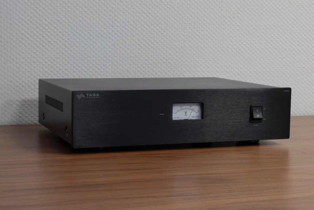 Сетевой кондиционер Taga Harmony PC-7000 Black