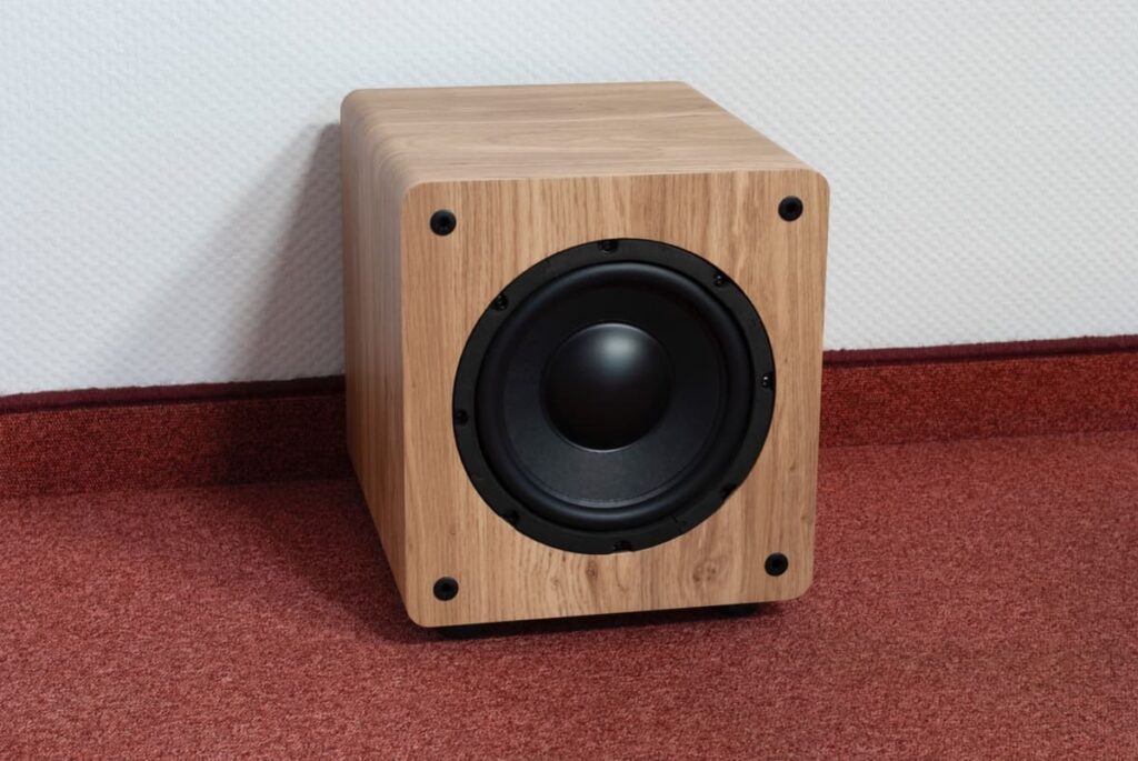 Сабвуфер Taga Harmony TSW-60 Modern Wenge