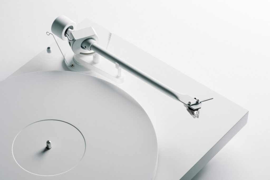 Проигрыватель винила Pro-Ject Debut PRO B (Pick it PRO B) Black