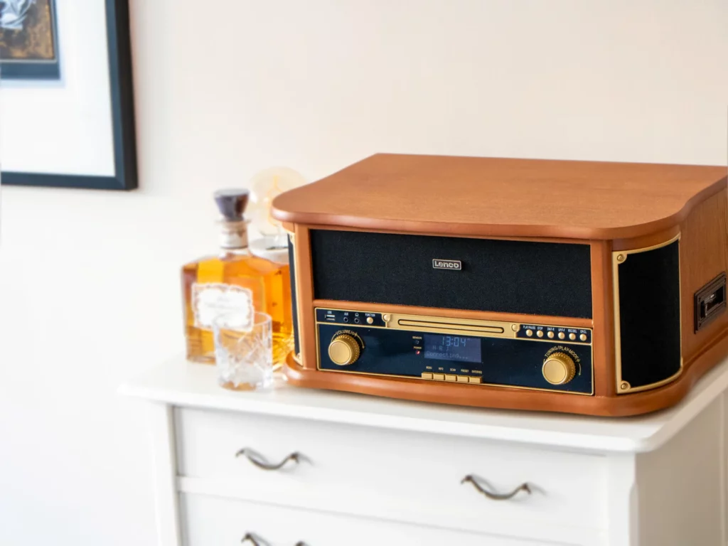 Музыкальный центр Lenco Classic Phono TCD-2571WD