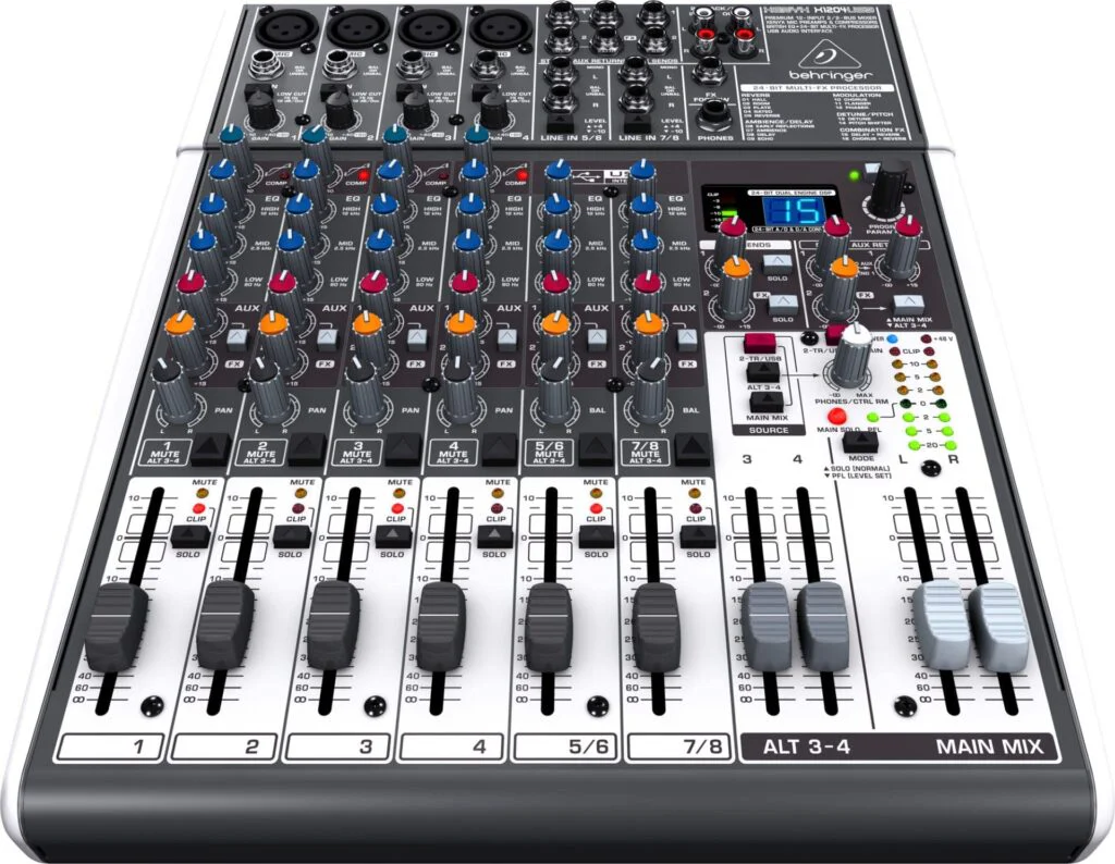 Микшерный пульт Behringer X1204USB