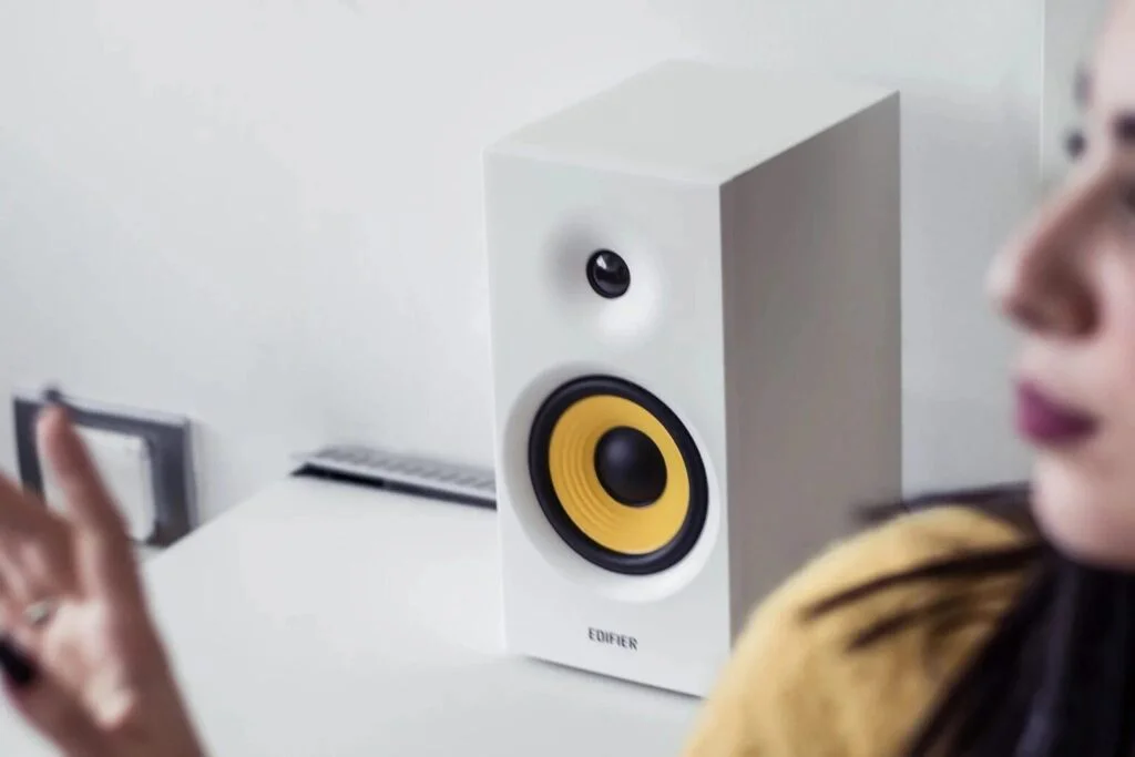 Полочная акустика Edifier R1080BT White