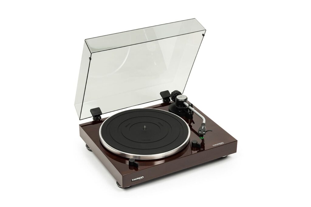 Проигрыватель винила Thorens TD 204 Walnut High Gloss