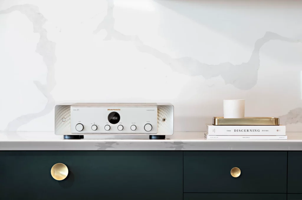 Интегральный усилитель Marantz Model 30 White/Silver/Gold