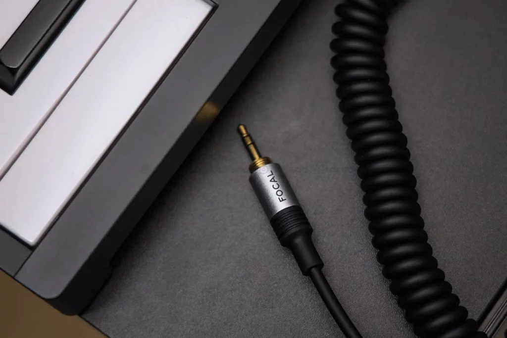 Наушники Focal LISTEN PROFESSIONAL
