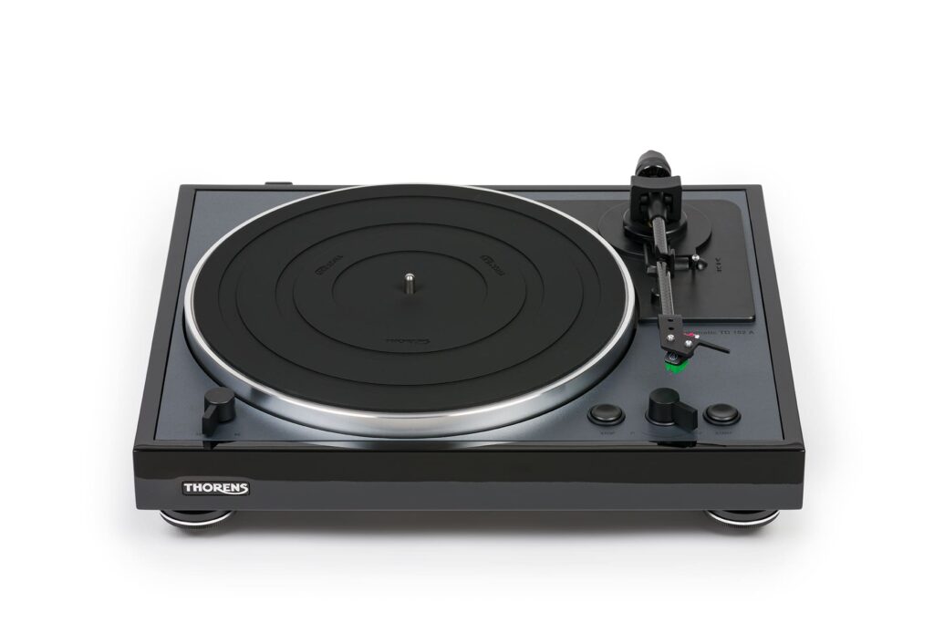 Проигрыватель винила Thorens TD 102 A Black