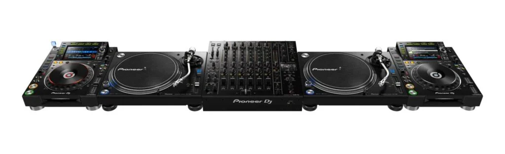 DJ-микшер Pioneer DJM-V10