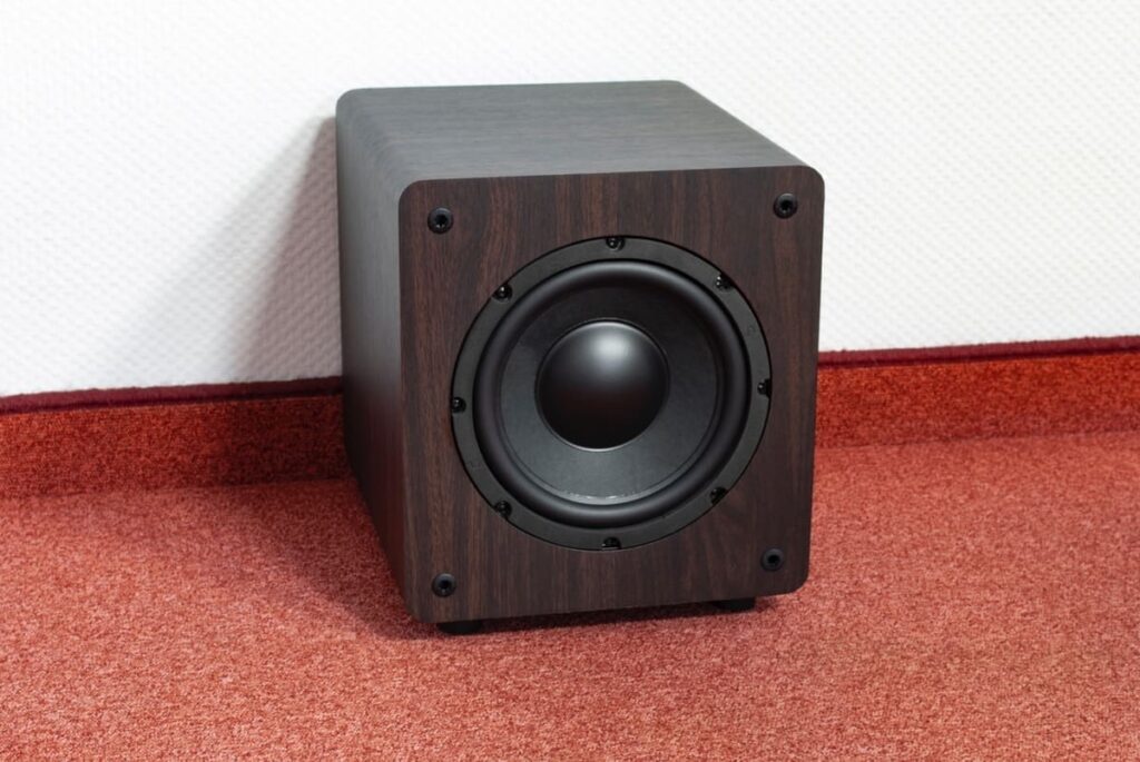 Сабвуфер Taga Harmony TSW-60 Modern Wenge