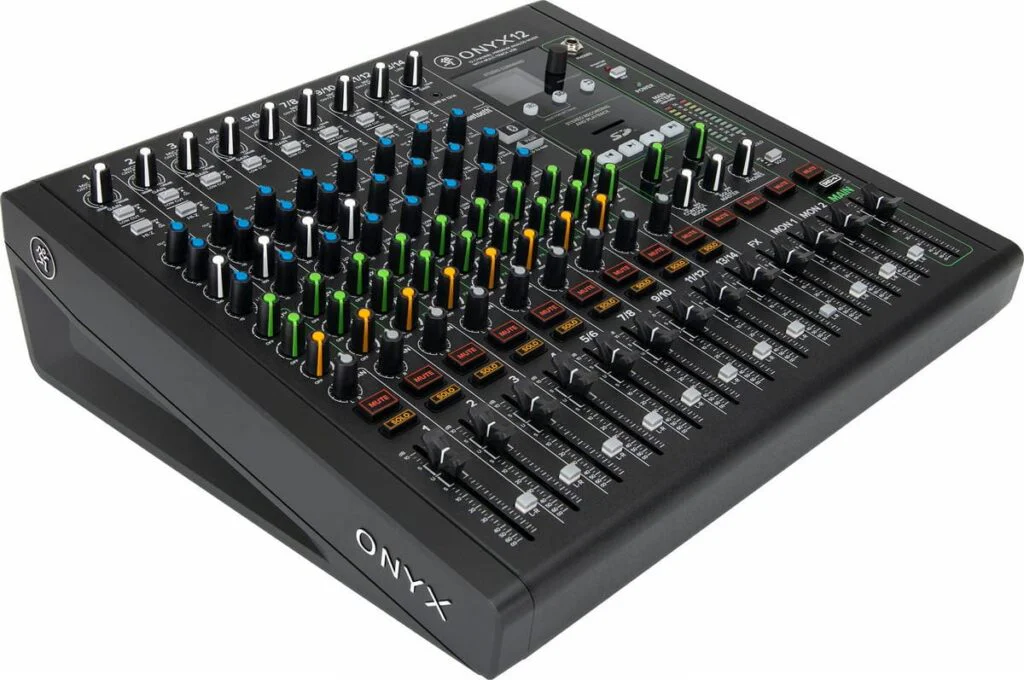 Микшер Mackie ONYX12