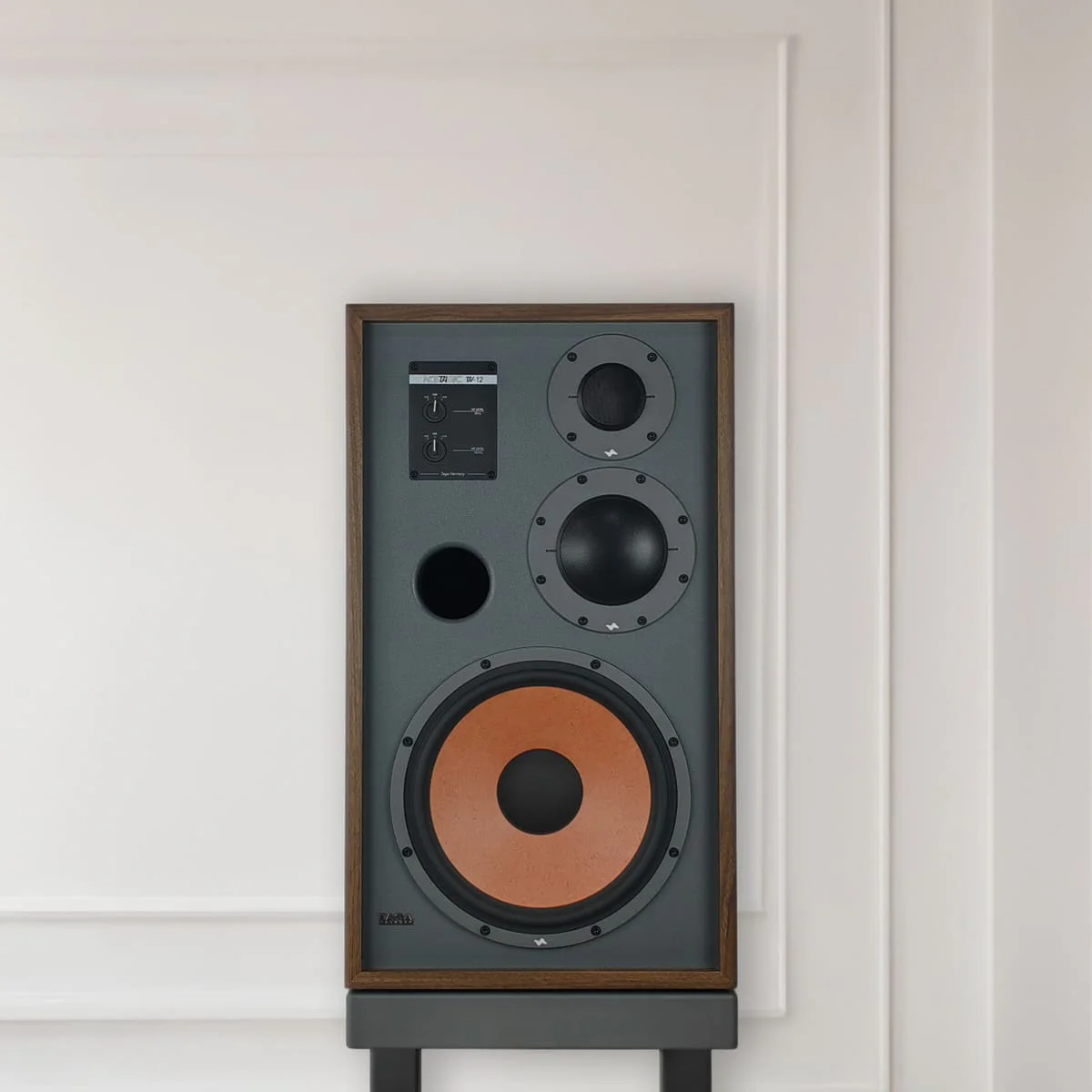 Акустическая система TAGA Harmony Nostalgic TH-12 Natural Walnut