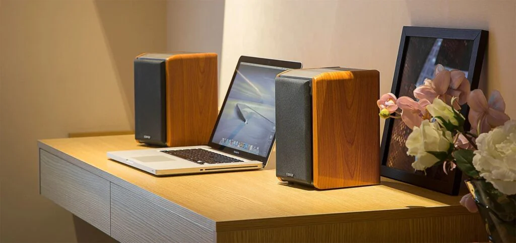 Полочная акустика Edifier R1010BT Brown
