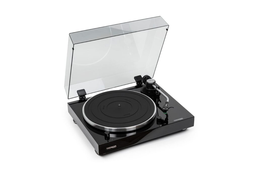 Проигрыватель винила Thorens TD 204 Black High Gloss