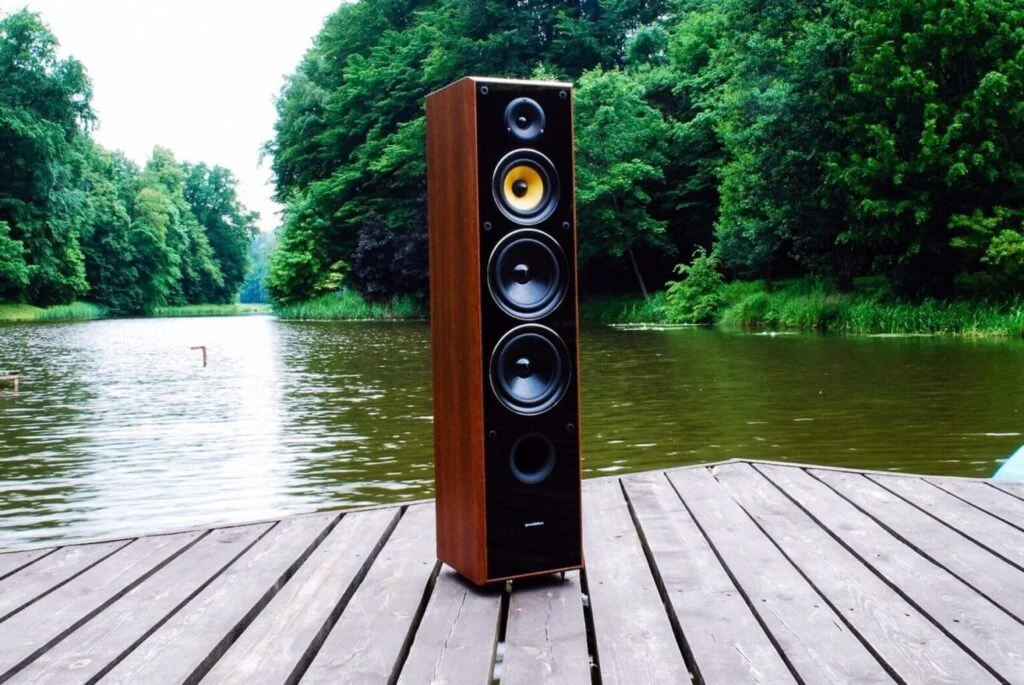 TAGA Harmony TAV-606F SE Walnut