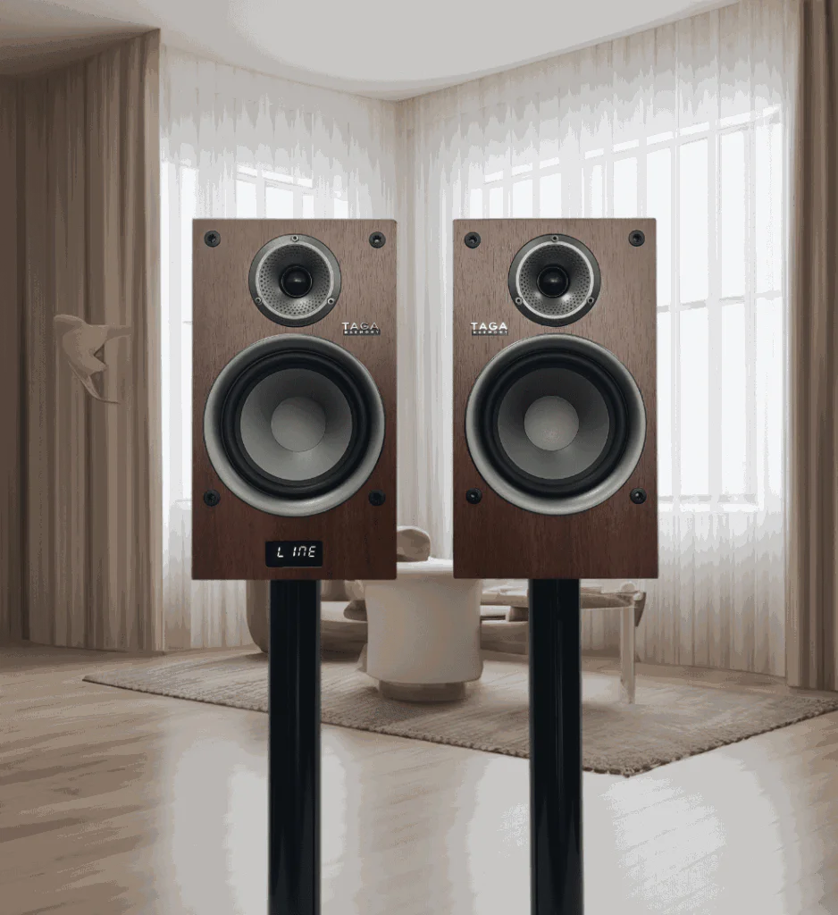 Активная акустическая система TAGA Harmony TAV-500B v.2 Walnut