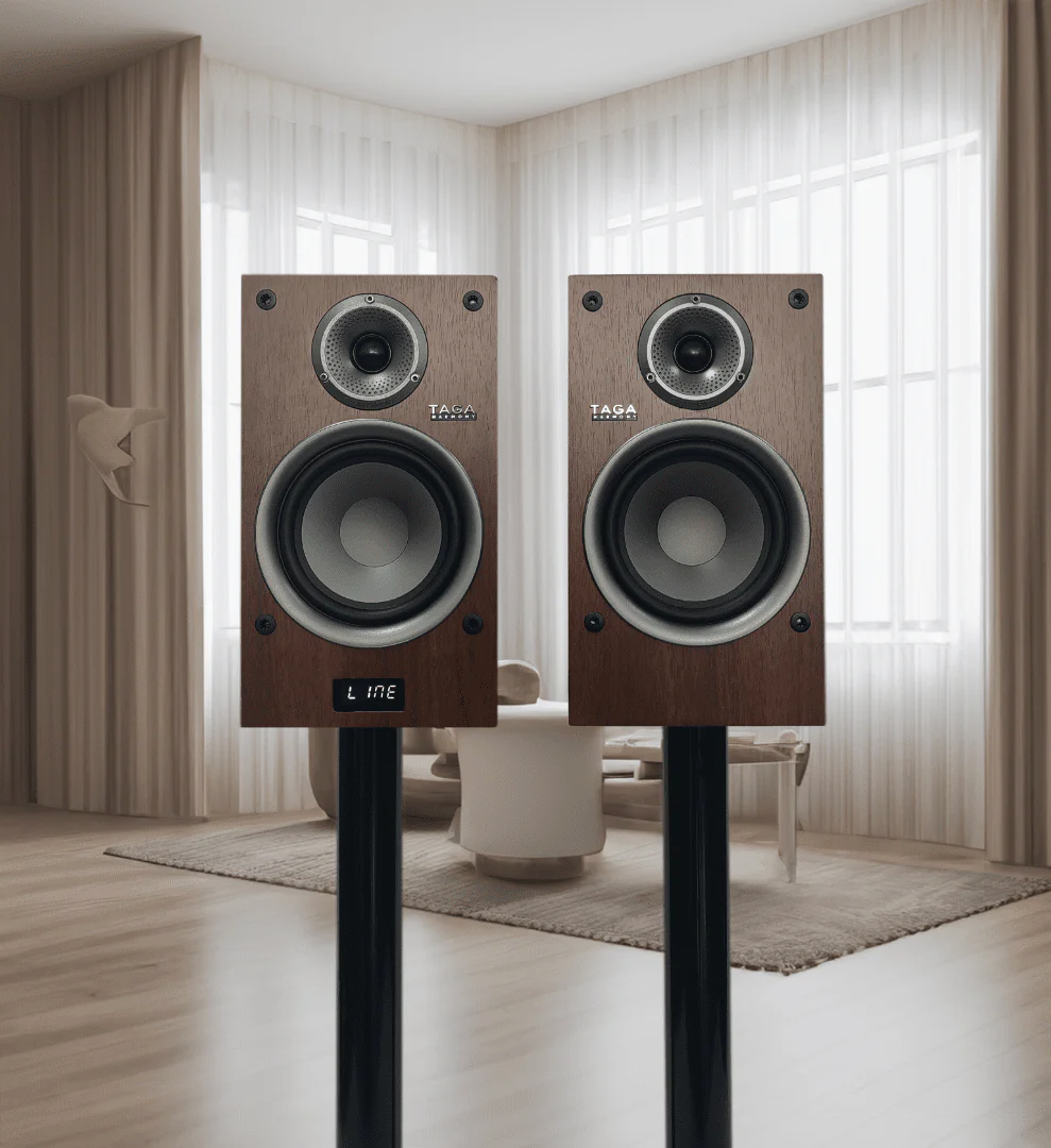 Активная акустическая система TAGA Harmony TAV-500B v.2 Walnut