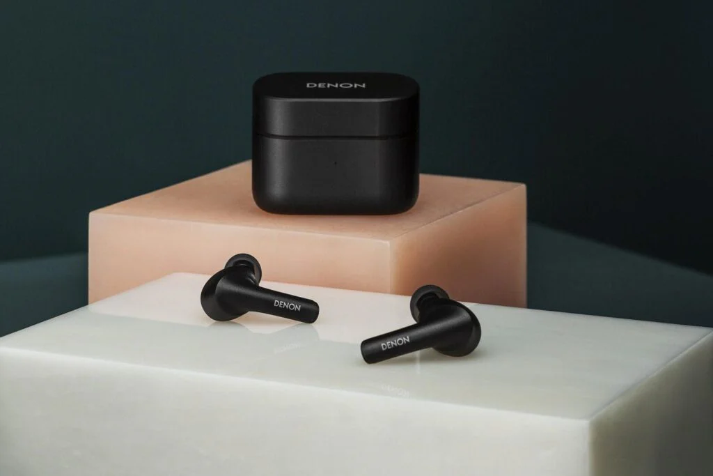 Наушники Denon AH-C630W Black