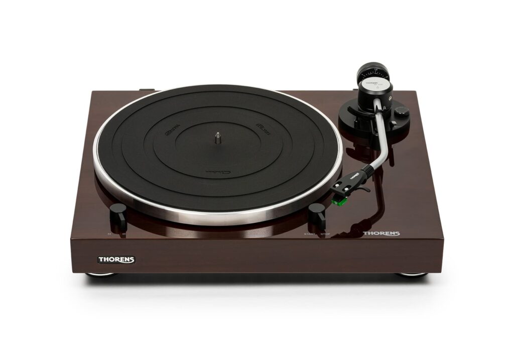 Проигрыватель винила Thorens TD 204 Walnut High Gloss