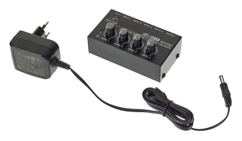 Микшерный пульт Behringer MX400
