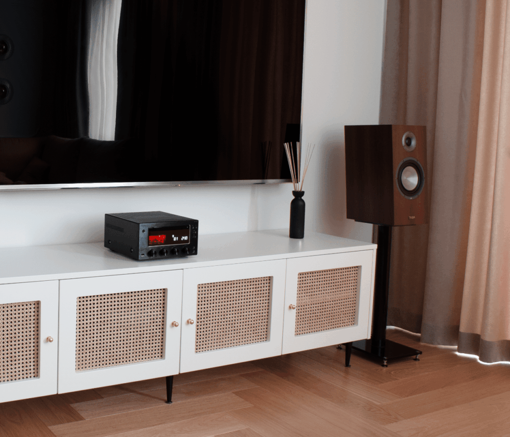CD-ресивер TAGA Harmony HTR-1000CD v.3 Black