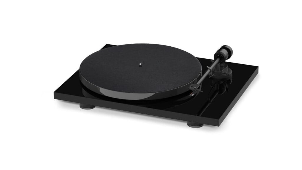 Виниловый проигрыватель Pro-Ject E1 BT High Gloss Black OM5e