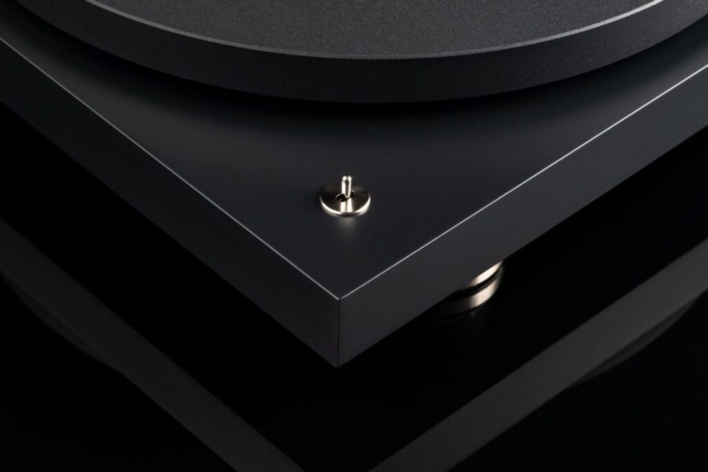 Проигрыватель винила Pro-Ject DEBUT PRO (Pick It PRO) Satin Black