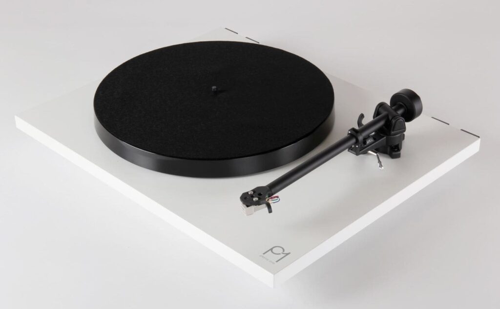 Проигрыватель виниловых пластинок Rega Planar 1 Matt White