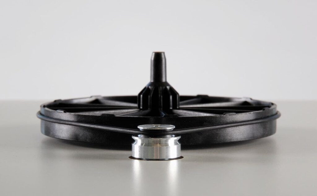 Проигрыватель винила Rega Planar 1 Plus Walnut