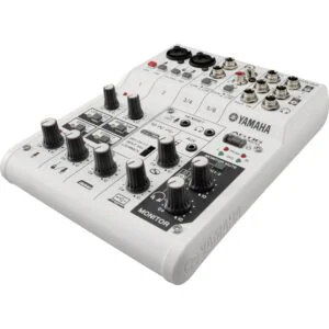 Микшерный пульт Yamaha AG06
