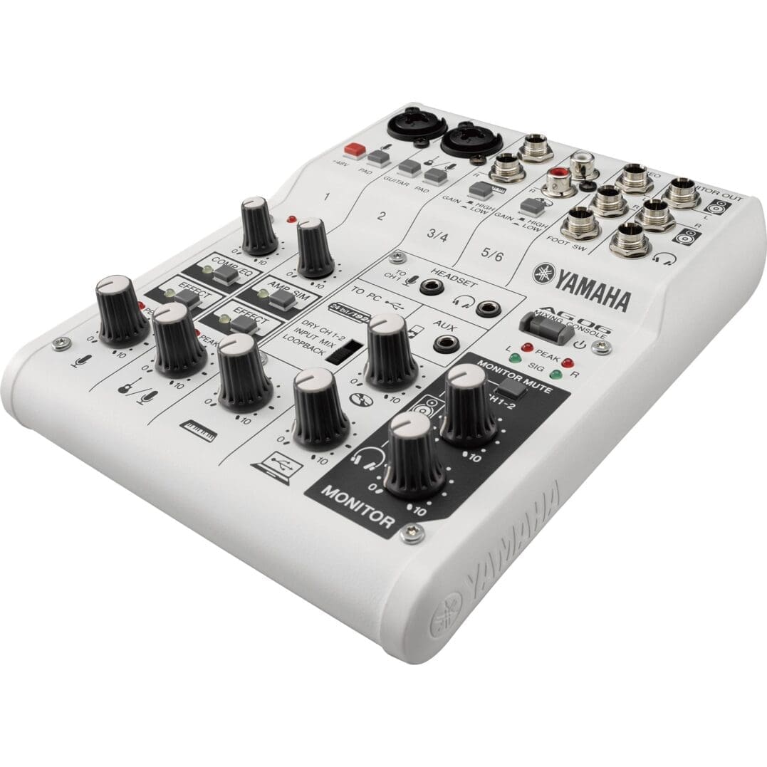 Микшерный пульт Yamaha AG06