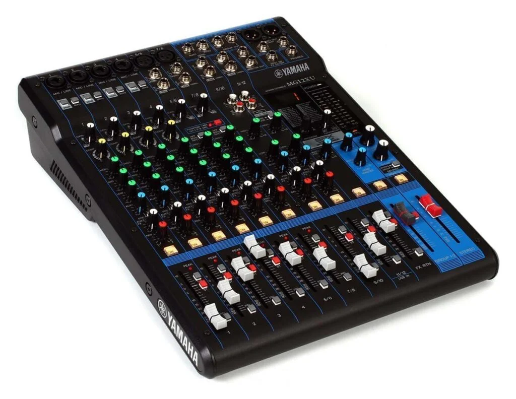 Микшерный пульт Yamaha MG12XU