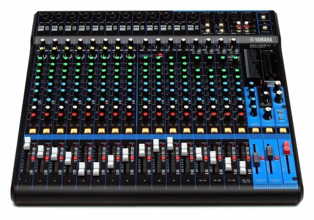 Микшерный пульт Yamaha MG20XU