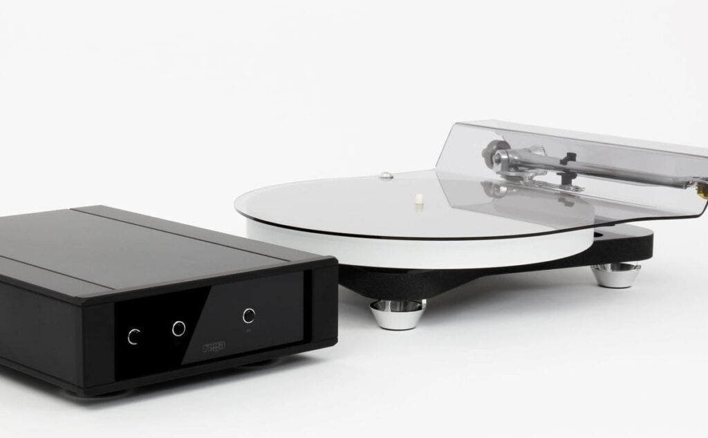Виниловый проигрыватель Rega Naia Reference Carbon (Aphelion 2)