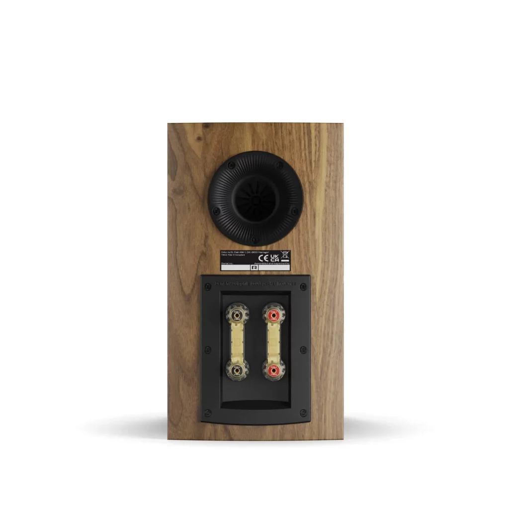 Полочная акустика Dali Rubikore 2 Natural Walnut