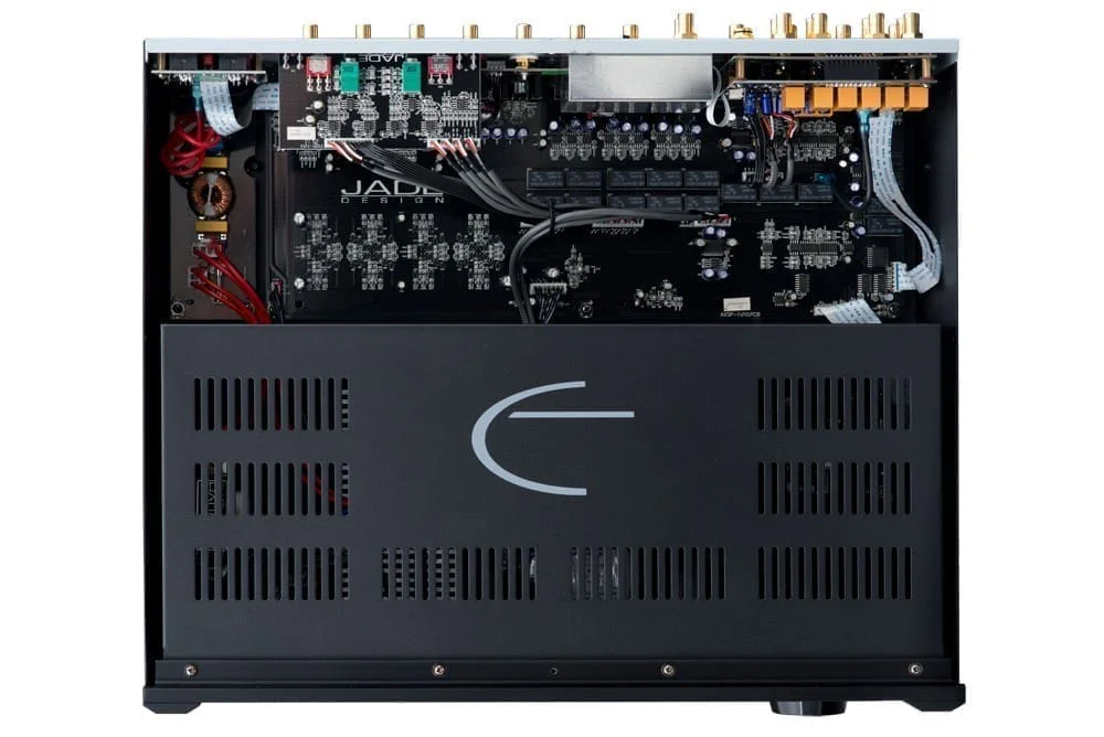 Предварительный усилитель Emotiva XSP-1