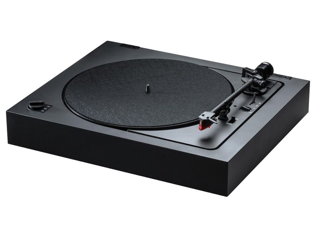 Проигрыватель винила Pro-Ject A2 (2M Red) Black