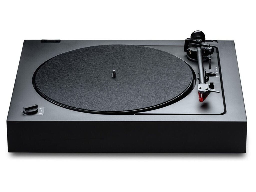 Проигрыватель винила Pro-Ject A2 (2M Red) Black