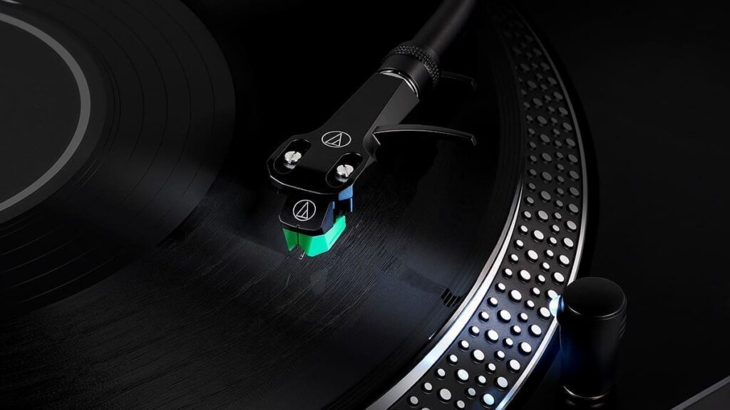 Проигрыватель винила Audio-Technica AT-LP120XBT-USB Black