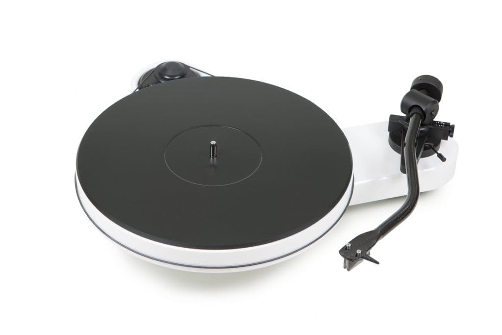 Проигрыватель виниловых пластинок Pro-Ject RPM 3 Carbon White (2M Silver)