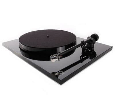 Проигрыватель виниловых пластинок Rega Planar 1 Black Gloss (скол, царапины)