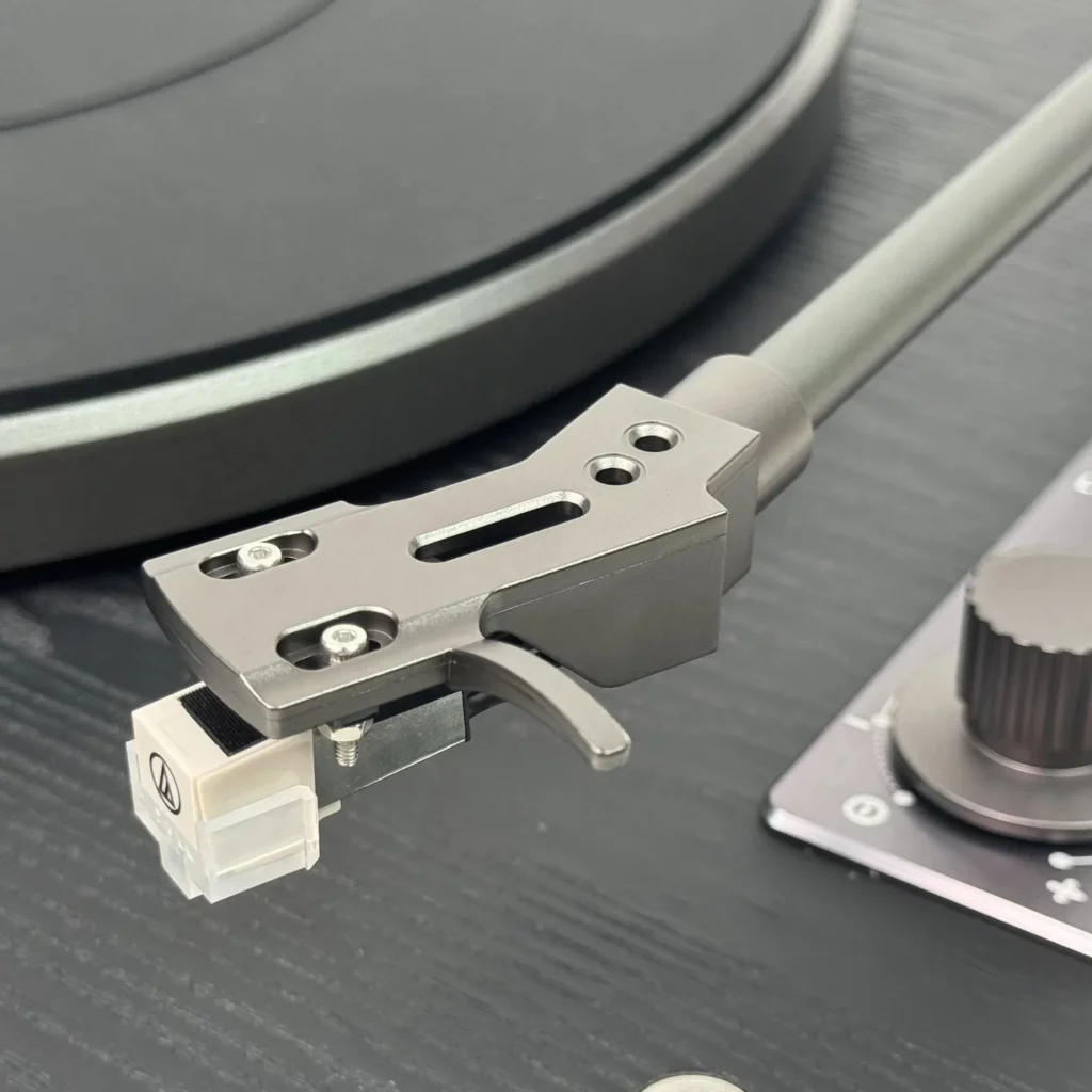Проигрыватель винила Phaze Audio Adelle Black