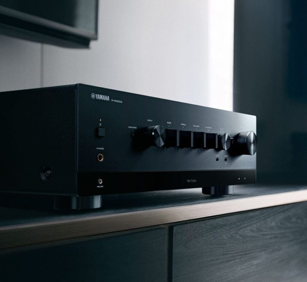 Стереоресивер Yamaha R-N1000A Black