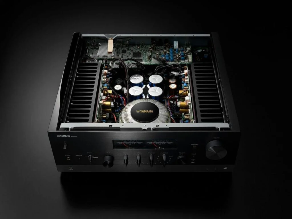 Стереоресивер Yamaha R-N2000A Silver