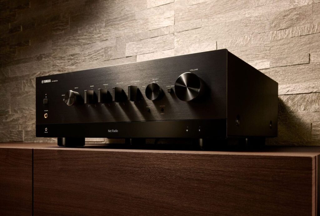 Стереоресивер Yamaha R-N800A Black