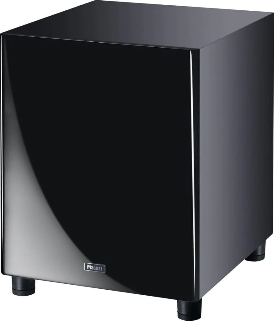 Сабвуфер активный Magnat Signature SUB 730A Piano Black
