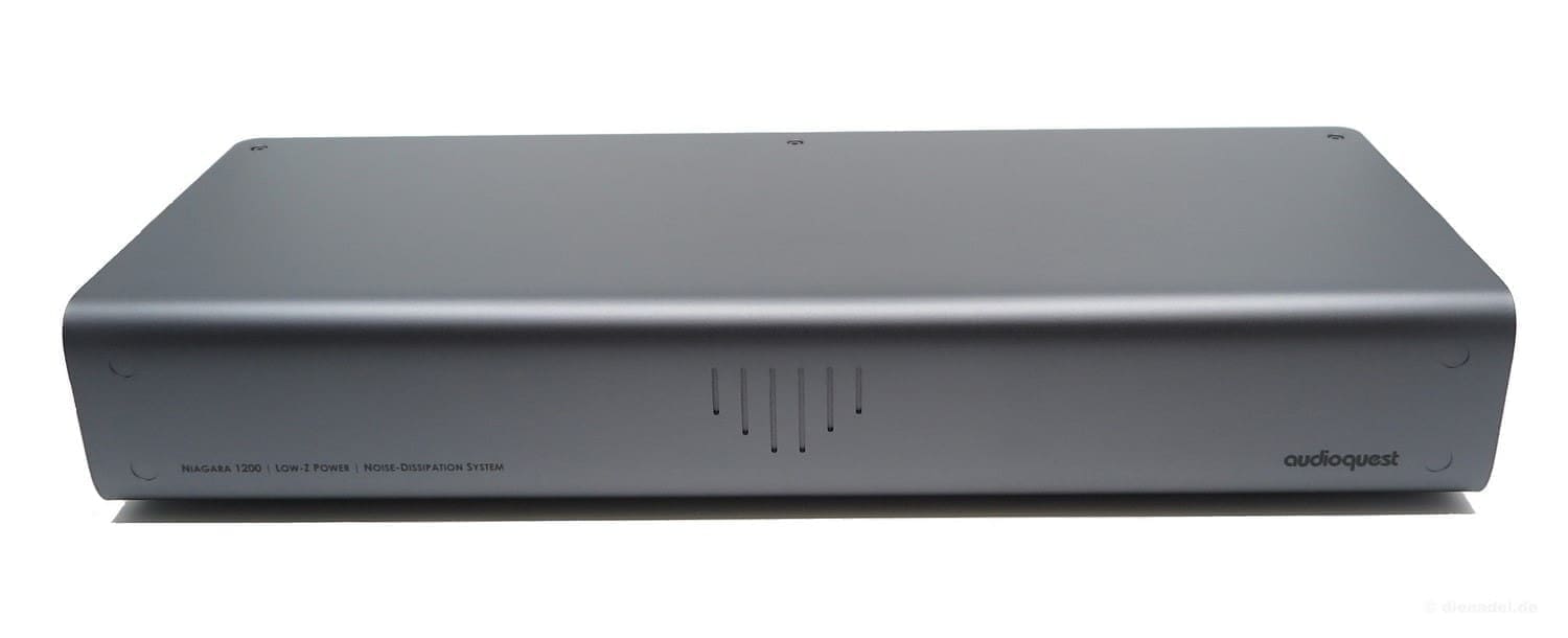 Сетевой фильтр AudioQuest Niagara 1200
